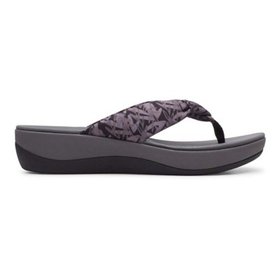 clarks flip flop sandals