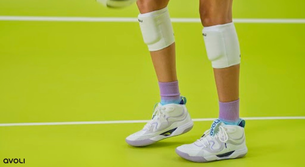 Player wearing Avoli on volleyball shoes