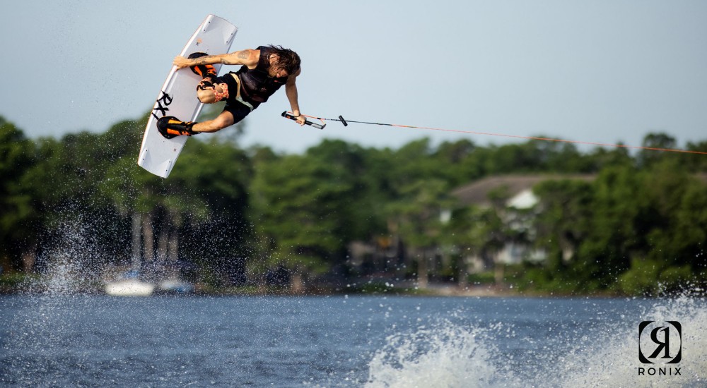 best wakeboards for beginner and intermediates/experts