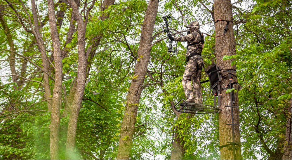 this is one of the three types of treestands for hunting
