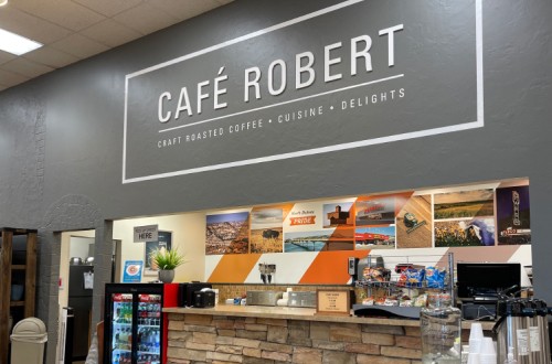 Café Robert & Coffee Shop at SCHEELS Home & Hardware