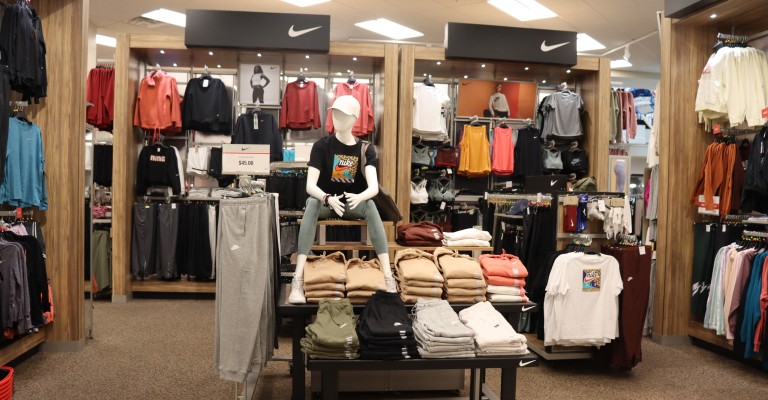 Fan Shop at Cedar Falls SCHEELS