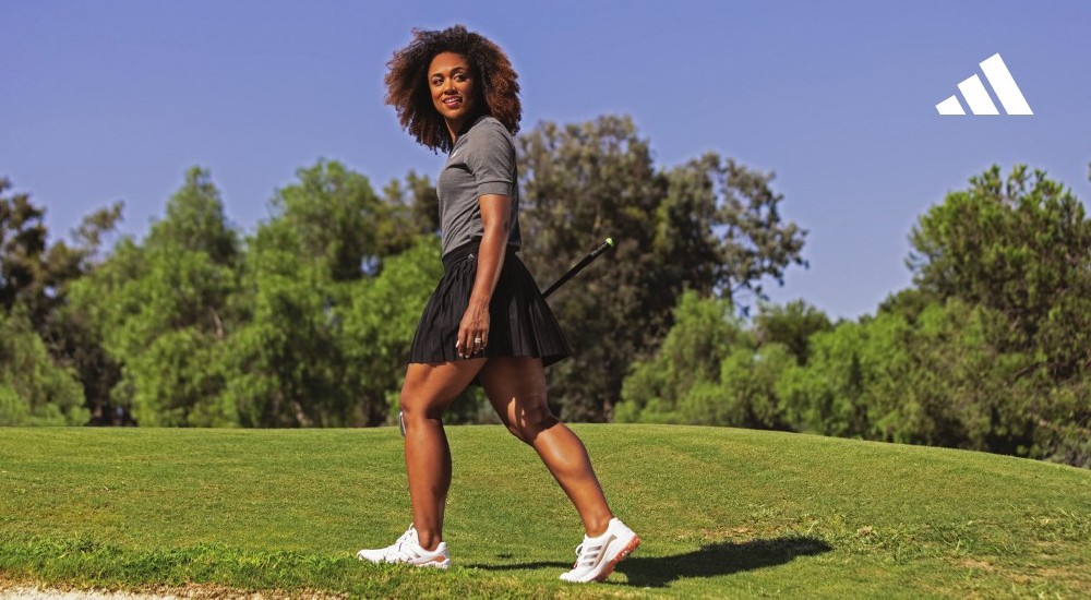 woman golfing 