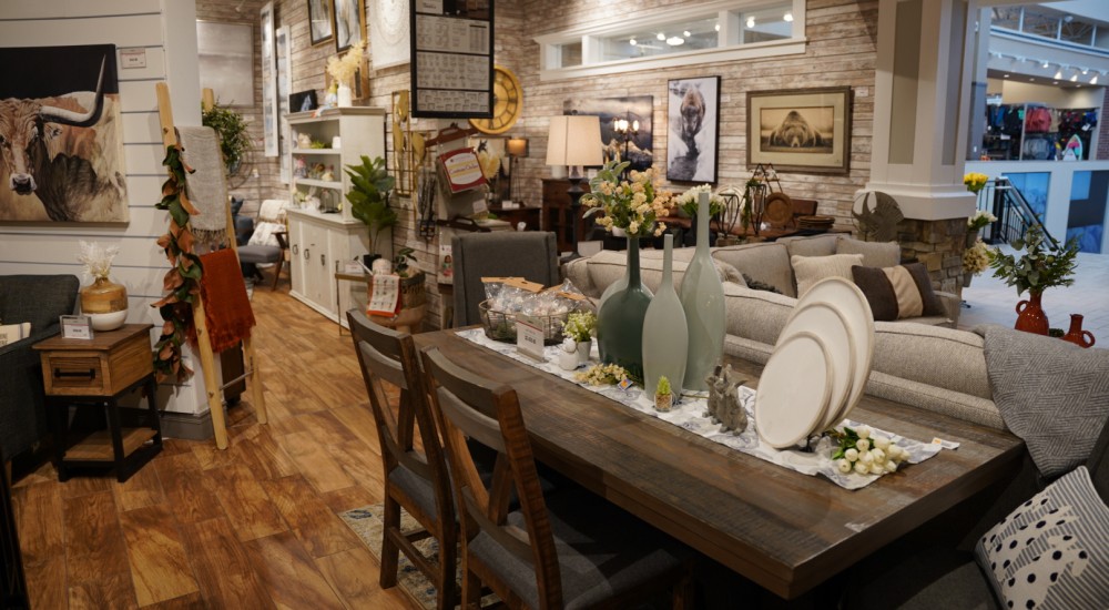 Pieces: A Decorative Home Furniture & Accessories Boutique Atlanta, GA