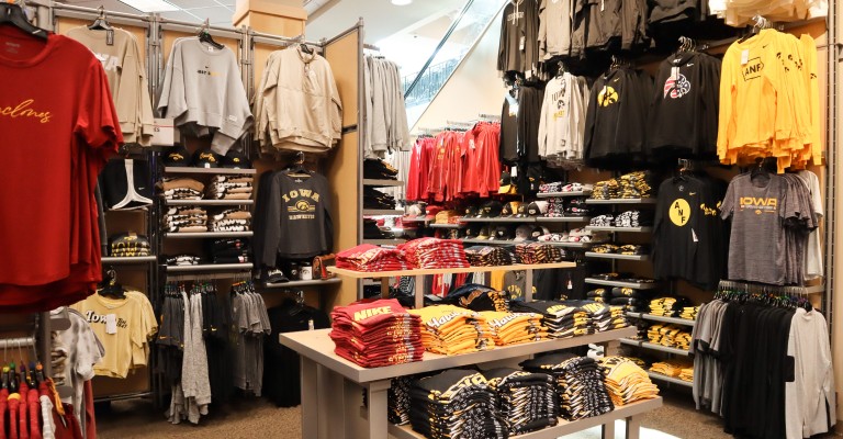 Fan Shop at Omaha SCHEELS 