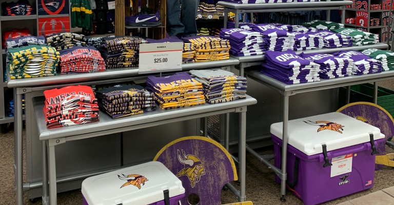 vikings shirts and coolers at rochester scheels fan shop