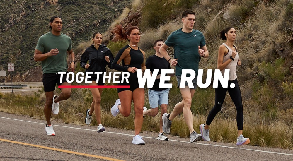 together we run message with a group of runners