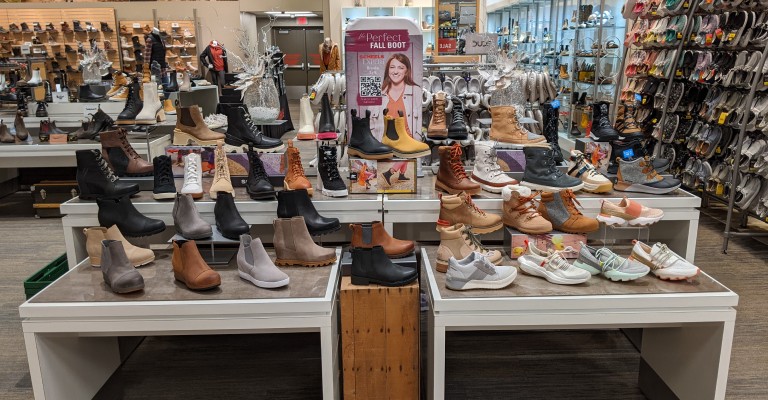 Women's Clothing & Accessories Shop at Fargo SCHEELS