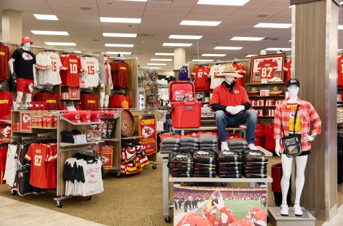 KC Chiefs Gear at Overland Park SCHEELS